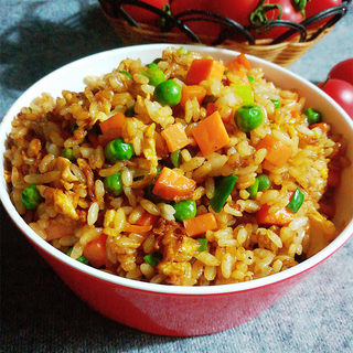 酱油蛋炒饭