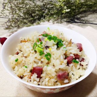 腊肉洋葱炒饭