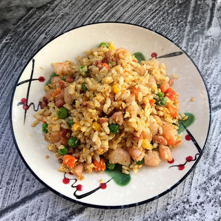 黄金虾仁蛋炒饭