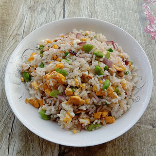 香菇洋葱蛋炒饭