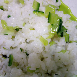 黄瓜丁炒饭