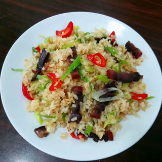 腊肉大葱香味飯