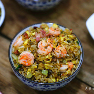 酱油虾仁炒饭