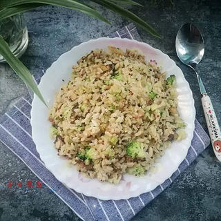 香菇瘦肉炒饭