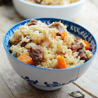 手抓羊肉饭