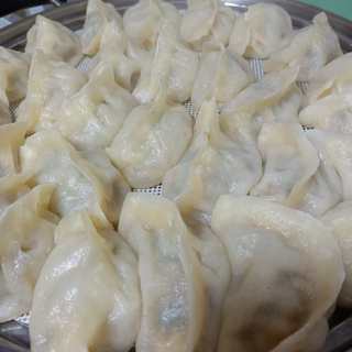 白玉菇奶白菜蒸饺