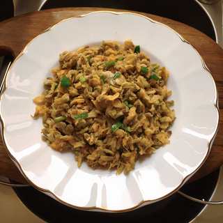 粉蒸槐花麦饭