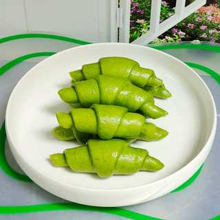 牛角菠菜馒头