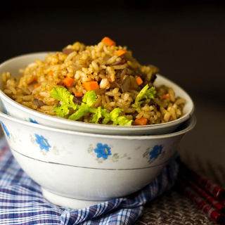 鱿鱼须酱酱炒饭