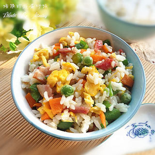 培根时蔬蛋炒饭