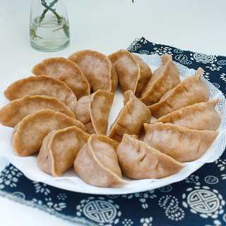 全麦面鲜肉白菜蒸饺