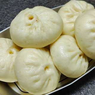 芹菜肉馅包子