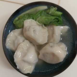 生菜煮水饺