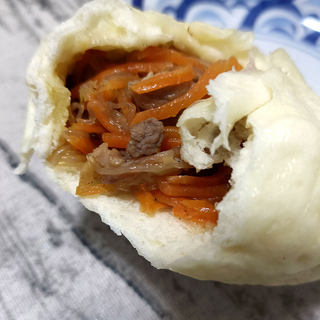 胡萝卜肉丁包