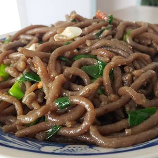 香葱炒红薯饸烙面