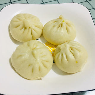 大肉南瓜灌汤包子