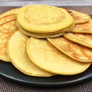 超简单香蕉小松饼，松软有弹性，入口香蕉味、奶香味十足。