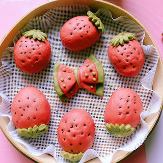 草莓🍓包子