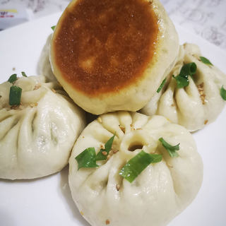 白菜生煎包