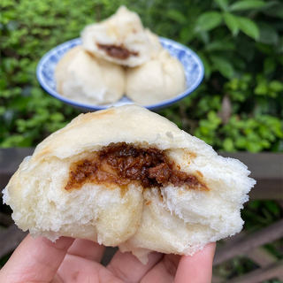 开口酱肉包