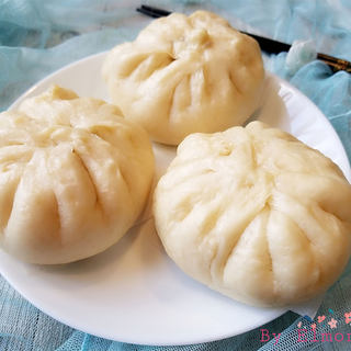 蒲公英猪肉馅包子