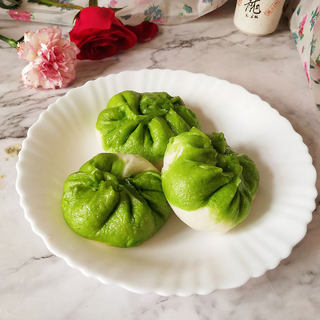 驴肉圆葱馅包子