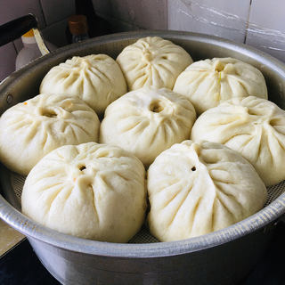 莲花菜包子