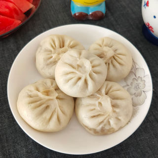 卤肉茄子包