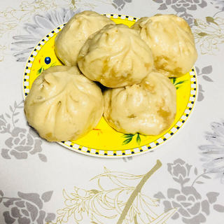 芹菜肉包子