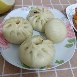 好吃的猪肉大葱包子！