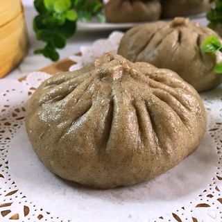 褐麦香菇肉包