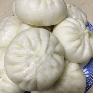 香菇肉包子