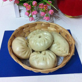 菠菜粉条鸡蛋素蒸包