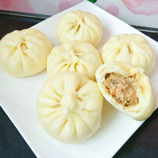 春笋酸菜肉包子