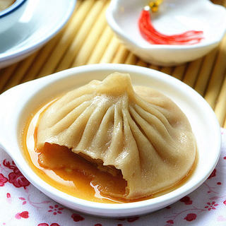 灌汤小笼包