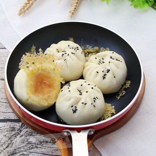 荠菜生煎包