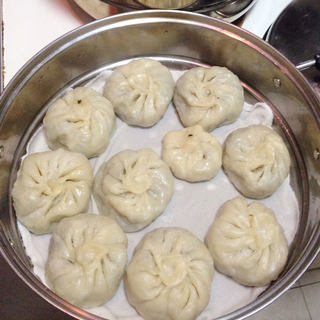 韭菜粉条包子