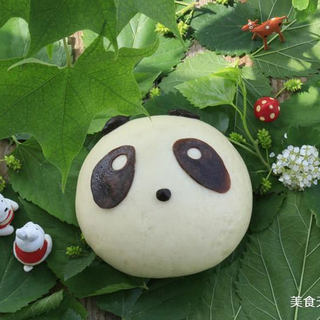 萌萌哒~~熊猫豆沙包
