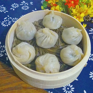 烫面小笼包