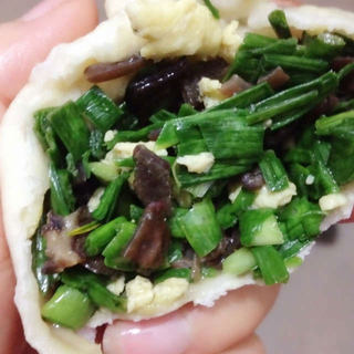 木耳鸡蛋蒜香包子