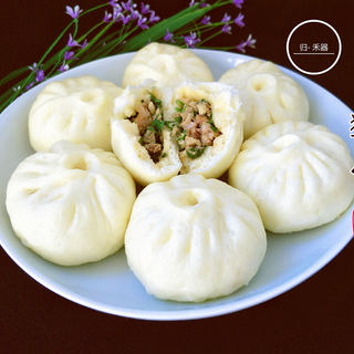 芹菜猪肉包子