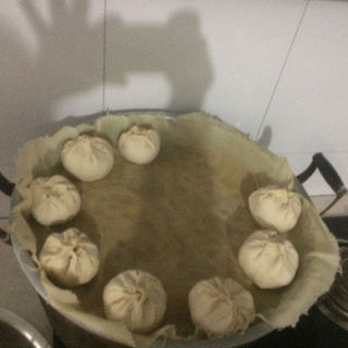 茴香苗大白瓜包子