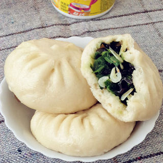 虾皮木耳韭菜馅蒸包