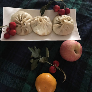芹菜圆白菜肉包子