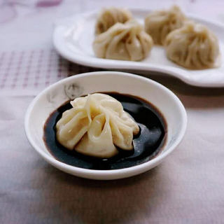 灌汤小笼包