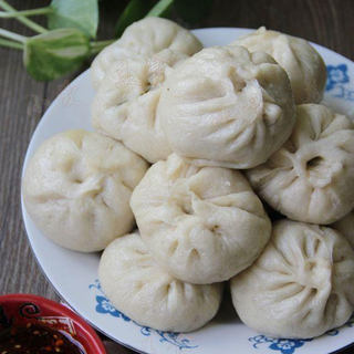 猪肉茴香包子