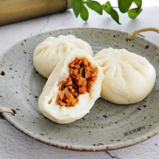 笋干豆腐包