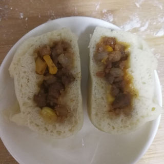 酱肉玉米包