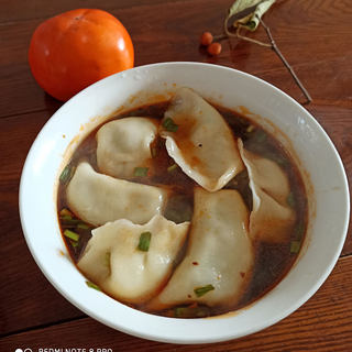 酸汤荠菜肉饺