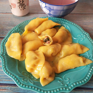 玉米饺子粉蒲公英肉馅煮饺